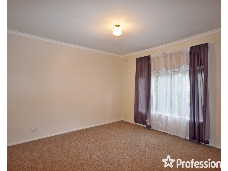 214 Manchester Road, Mooroolbark VIC 3138