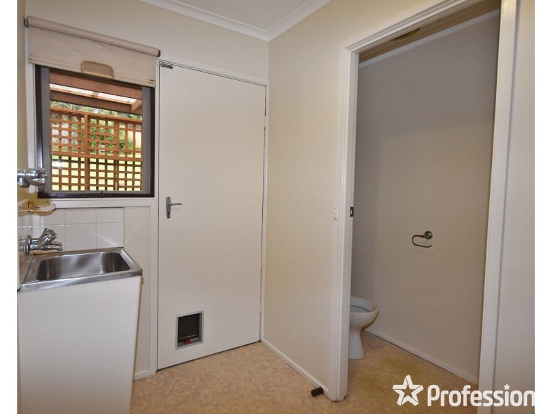 214 Manchester Road, Mooroolbark VIC 3138