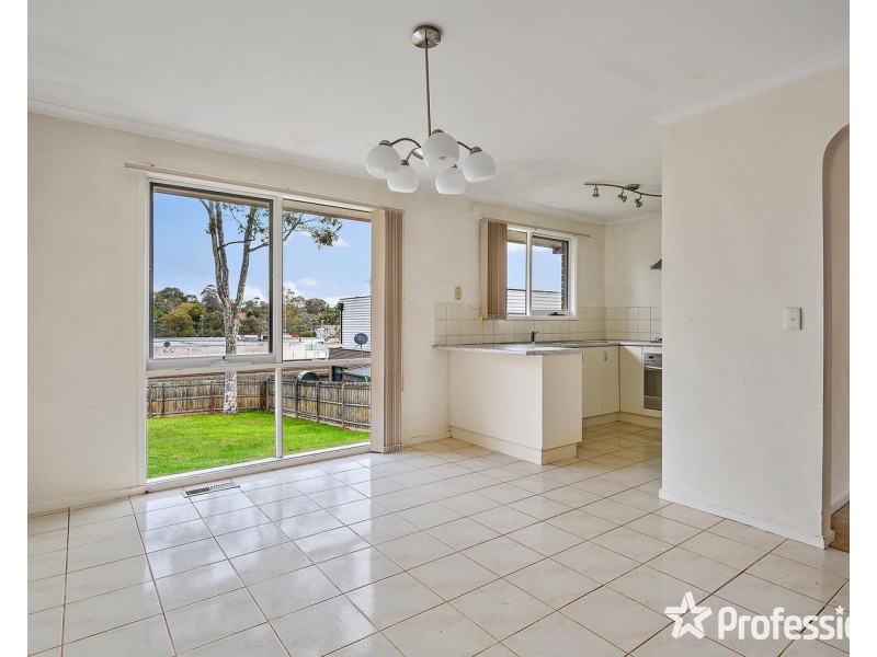 48 Winyard Drive, Mooroolbark VIC 3138