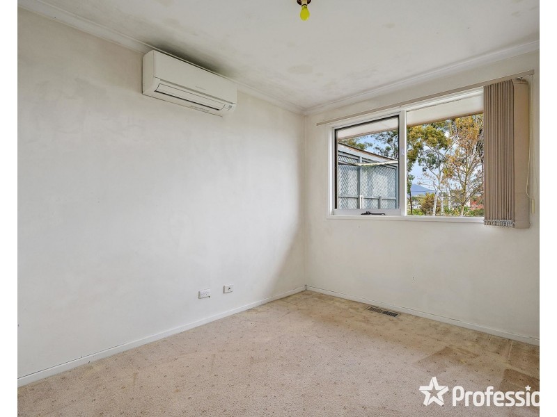 48 Winyard Drive, Mooroolbark VIC 3138