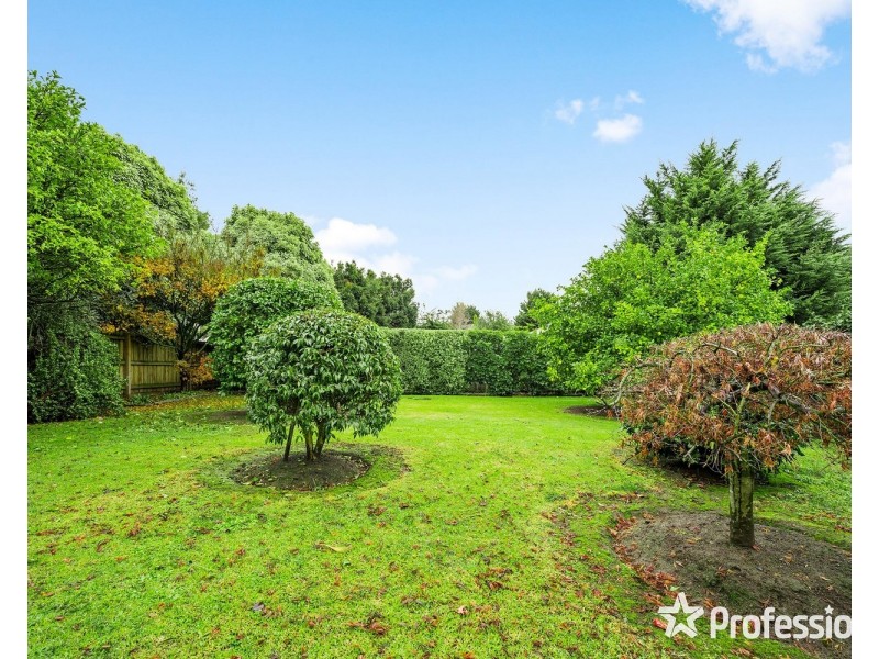 34 Meadowgate Drive, Chirnside Park VIC 3116