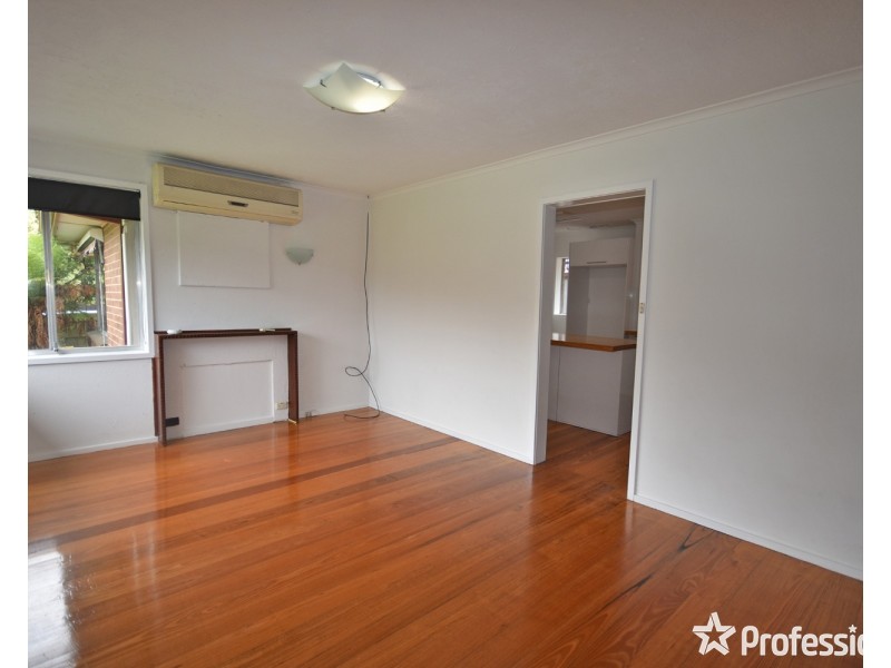 43 Croydondale Drive, Mooroolbark VIC 3138