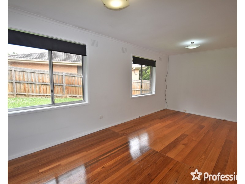 43 Croydondale Drive, Mooroolbark VIC 3138