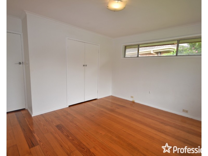 43 Croydondale Drive, Mooroolbark VIC 3138