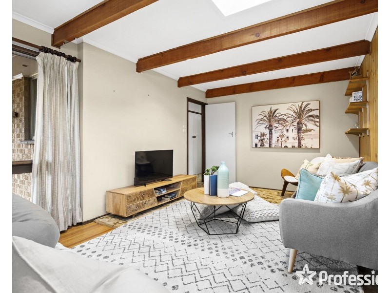 87 Pembroke Road, Mooroolbark VIC 3138