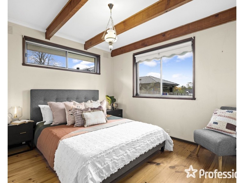 87 Pembroke Road, Mooroolbark VIC 3138