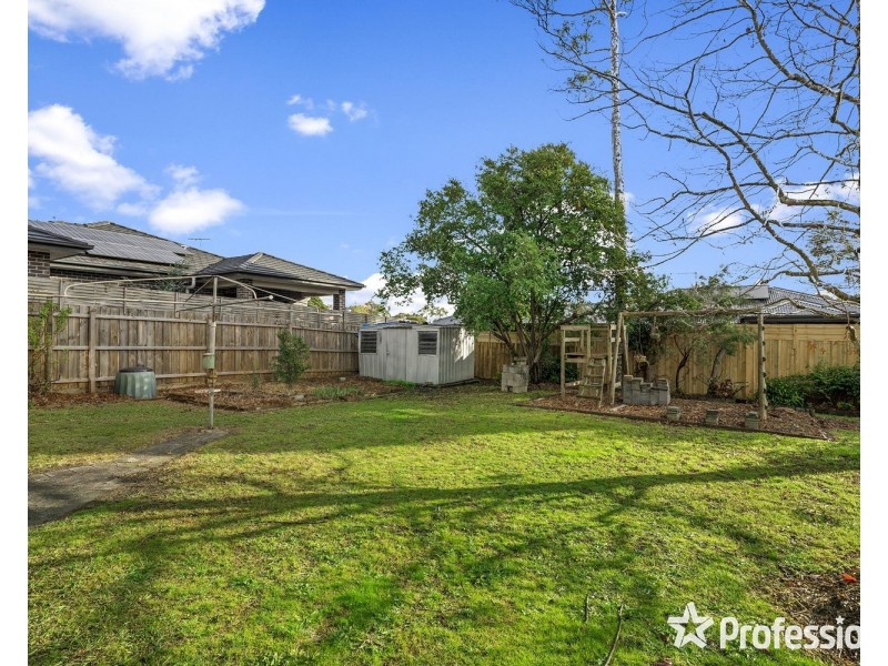 87 Pembroke Road, Mooroolbark VIC 3138