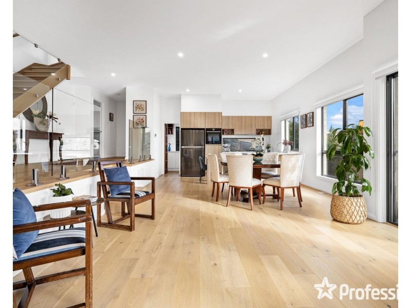 2a Chippendale Court, Chirnside Park VIC 3116