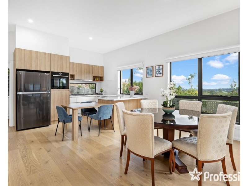 2a Chippendale Court, Chirnside Park VIC 3116