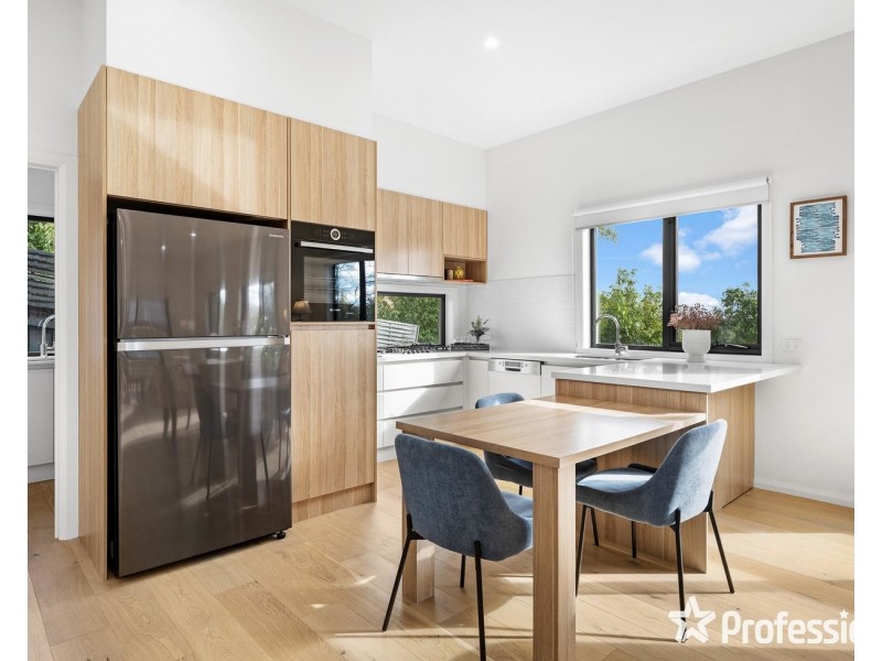 2a Chippendale Court, Chirnside Park VIC 3116