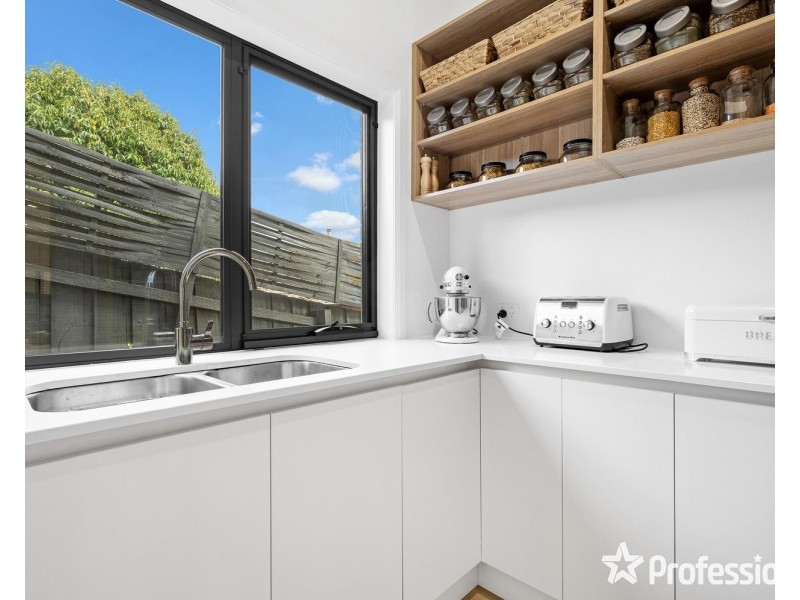 2a Chippendale Court, Chirnside Park VIC 3116