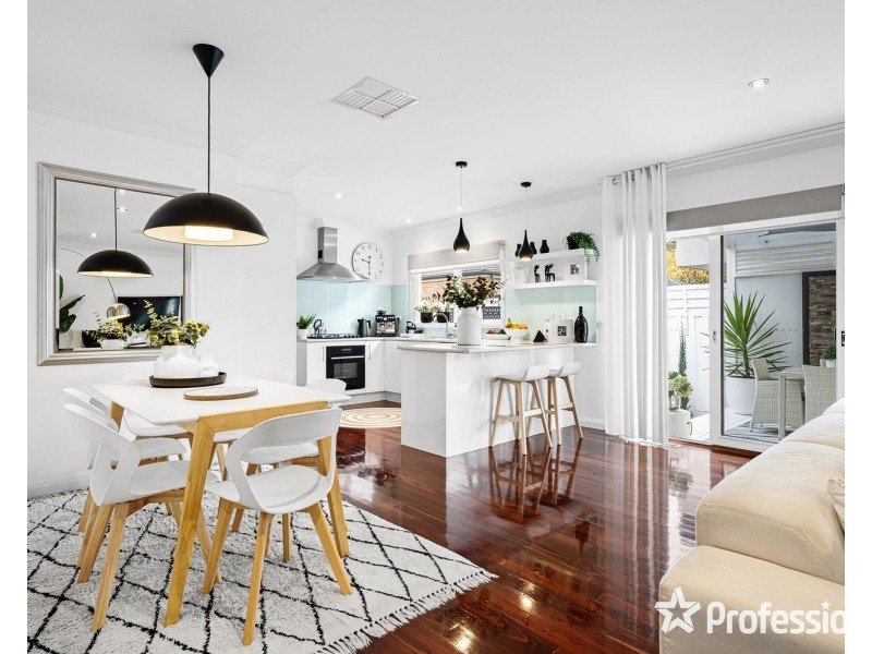 26a Diane Crescent, Mooroolbark VIC 3138
