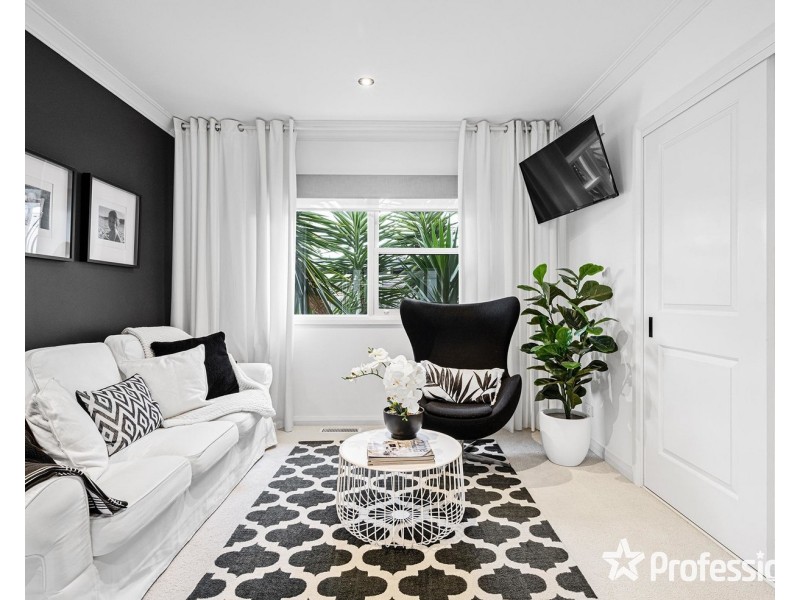 26a Diane Crescent, Mooroolbark VIC 3138