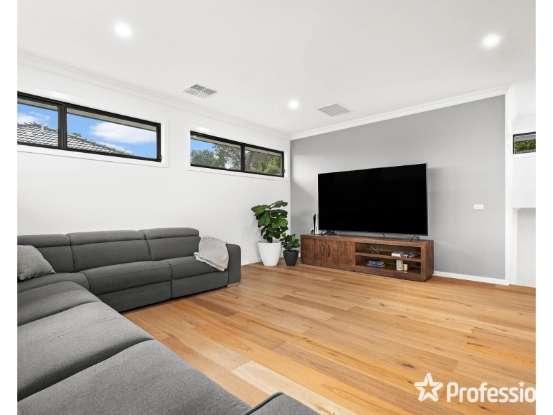 39 Outlook Drive, Chirnside Park VIC 3116