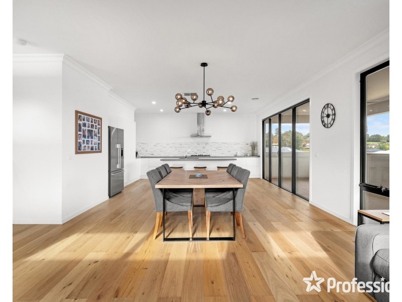 39 Outlook Drive, Chirnside Park VIC 3116