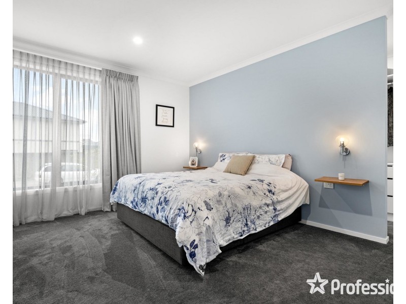 39 Outlook Drive, Chirnside Park VIC 3116