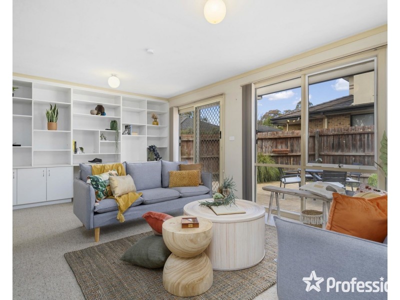 1/18 Broughton Avenue, Croydon VIC 3136