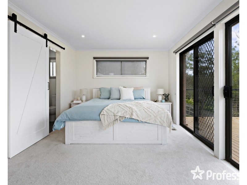 22-24 Beverley Drive, Healesville VIC 3777