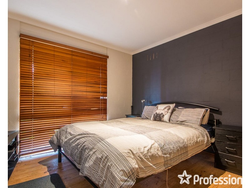 17 Barina Avenue, Mooroolbark VIC 3138