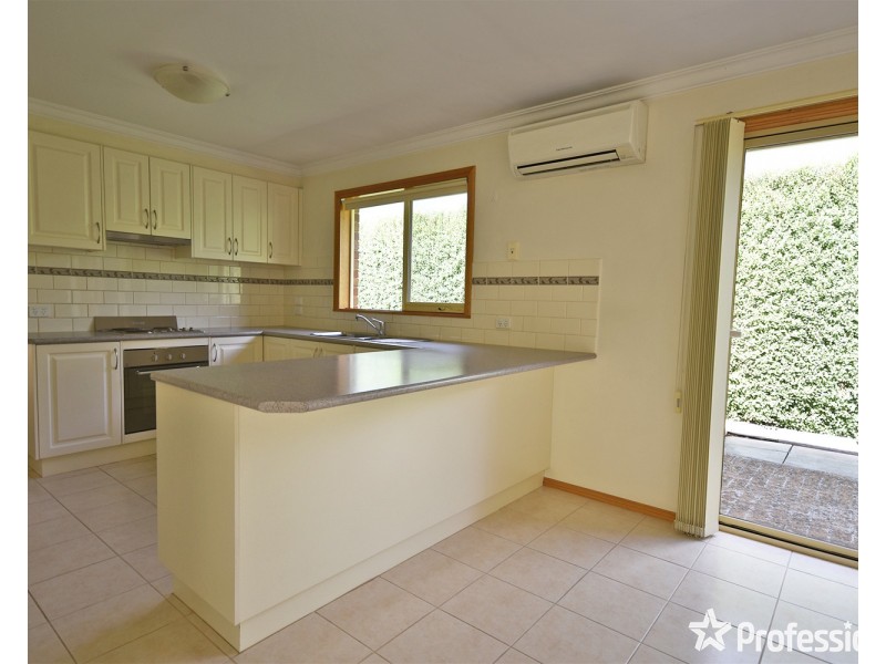 3/8 Devenish Avenue, Montrose VIC 3765