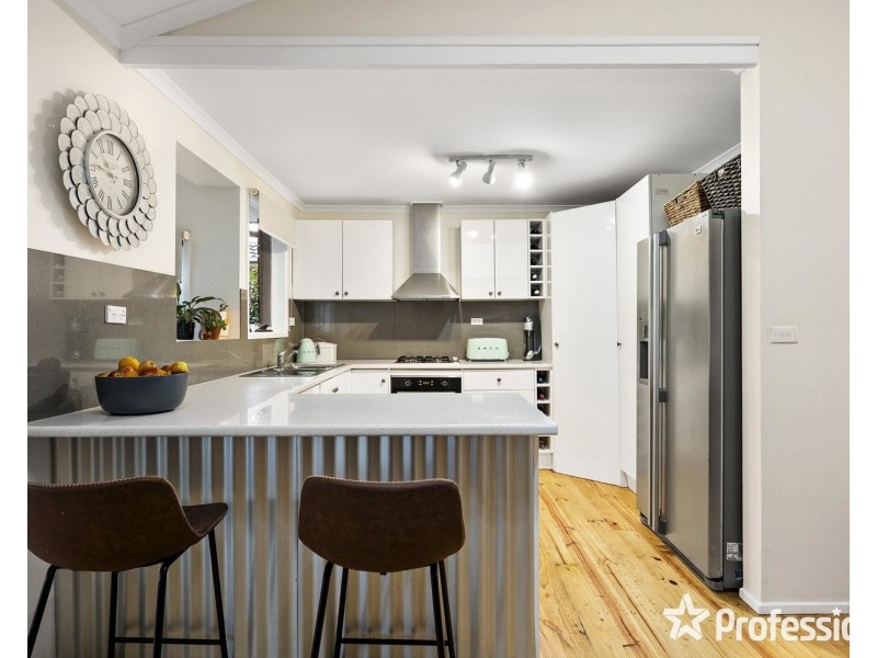 15 Thornton Court, Mooroolbark VIC 3138