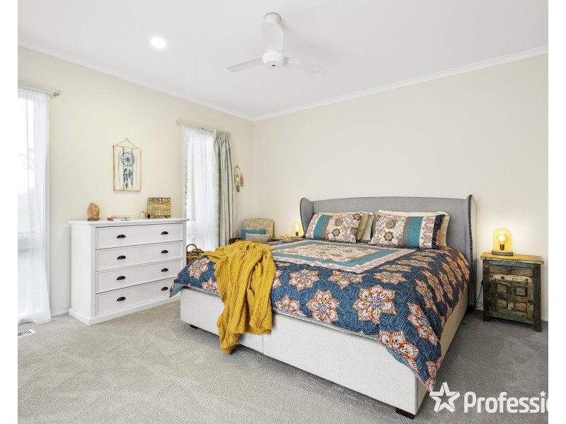 15 Thornton Court, Mooroolbark VIC 3138