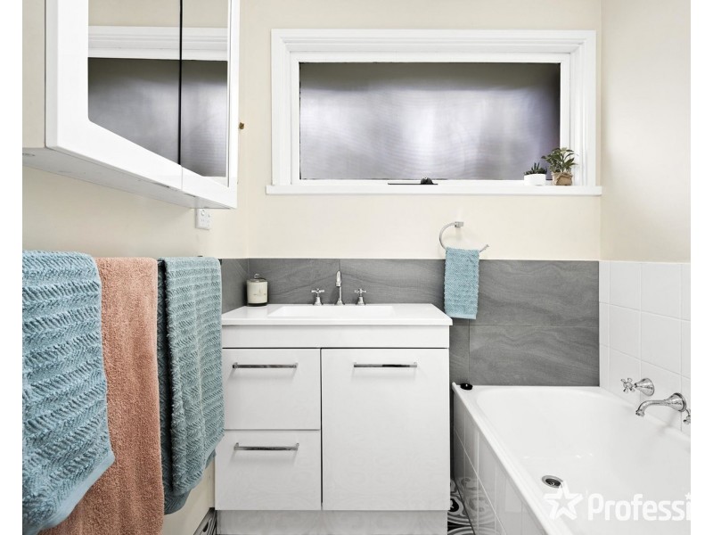 15 Thornton Court, Mooroolbark VIC 3138