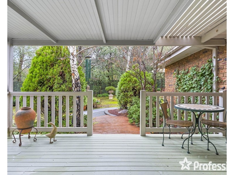 5 Krystal Court, Mooroolbark VIC 3138