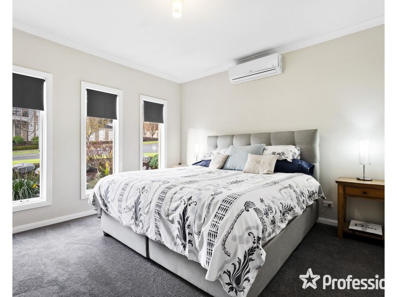 48 Tudor Drive, Mooroolbark VIC 3138