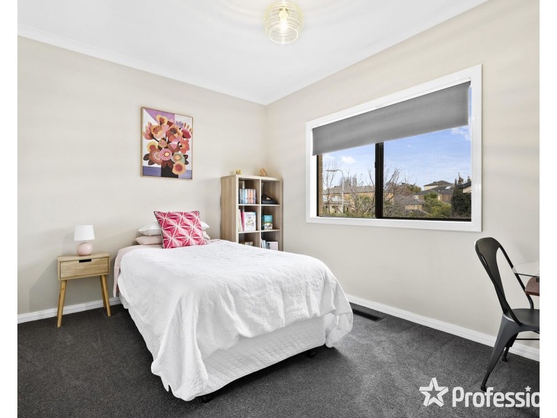 48 Tudor Drive, Mooroolbark VIC 3138
