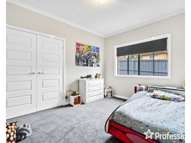 48 Tudor Drive, Mooroolbark VIC 3138