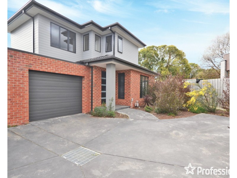 4/4 Shield Court, Kilsyth VIC 3137