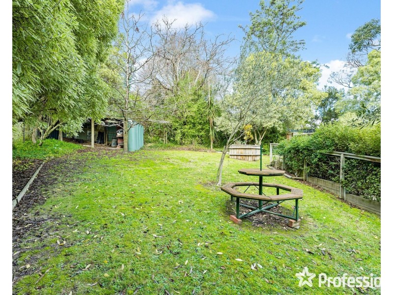 109 Stradbroke Road, Montrose VIC 3765