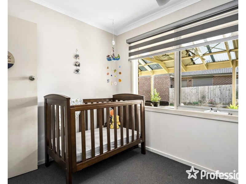 10 McDermott Avenue, Mooroolbark VIC 3138