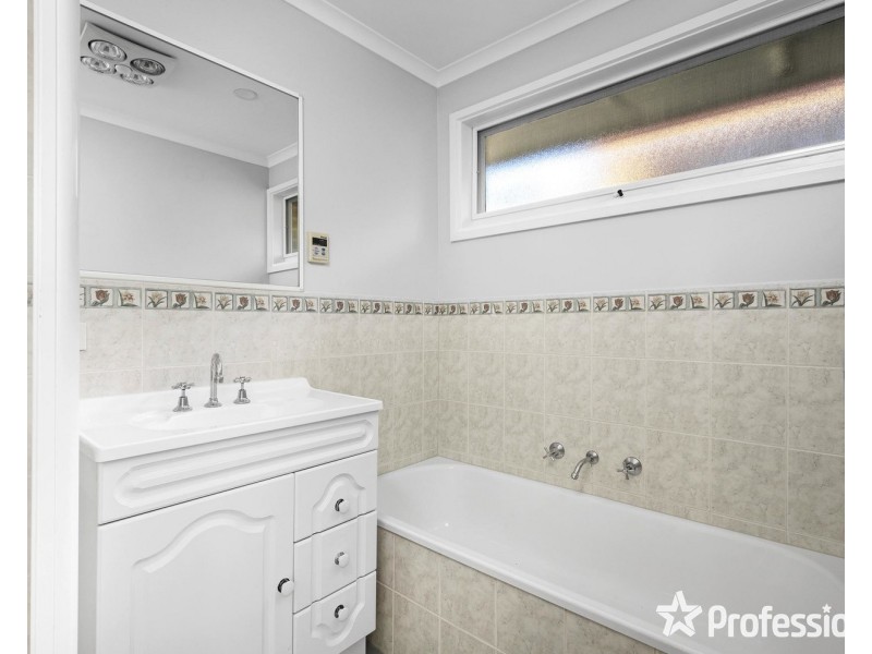 16 Coolaroo Court, Mooroolbark VIC 3138