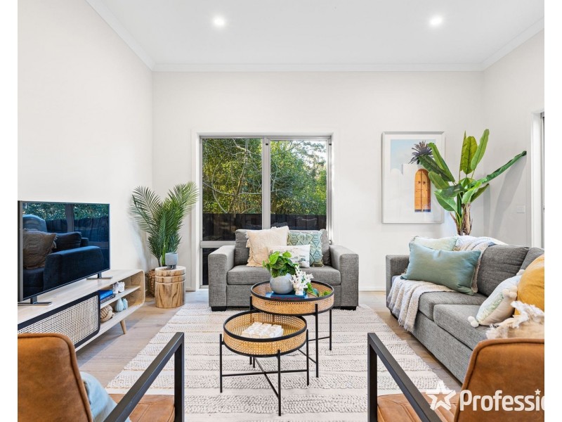 2/28 Hawthory Road, Kilsyth VIC 3137