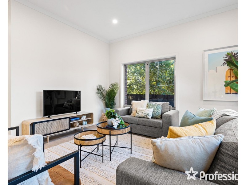 2/28 Hawthory Road, Kilsyth VIC 3137