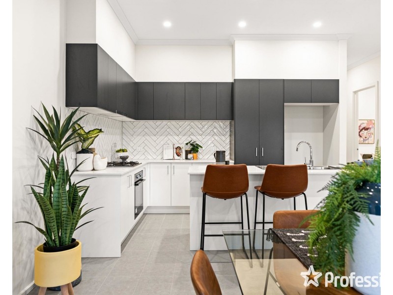 2/28 Hawthory Road, Kilsyth VIC 3137