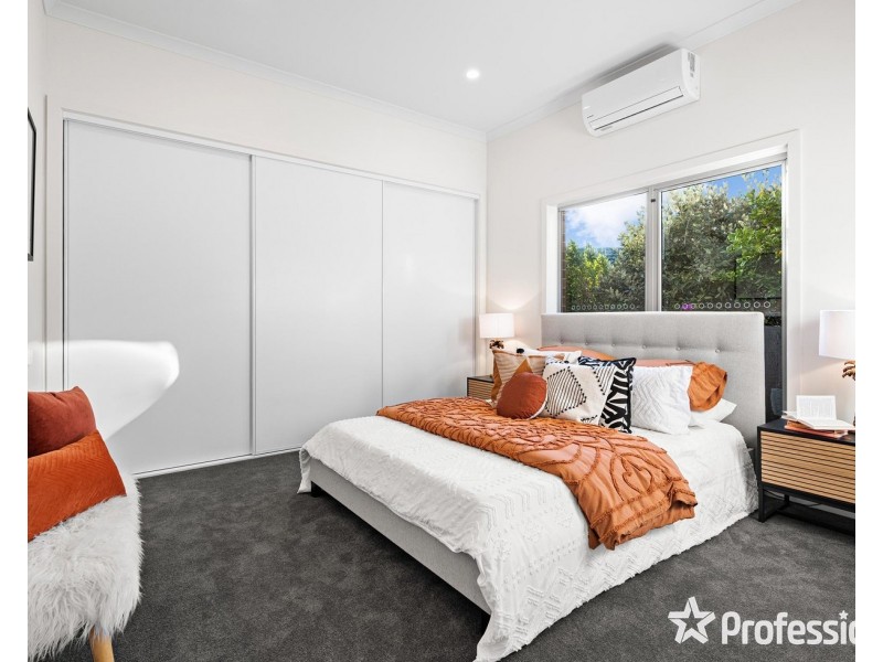 2/28 Hawthory Road, Kilsyth VIC 3137