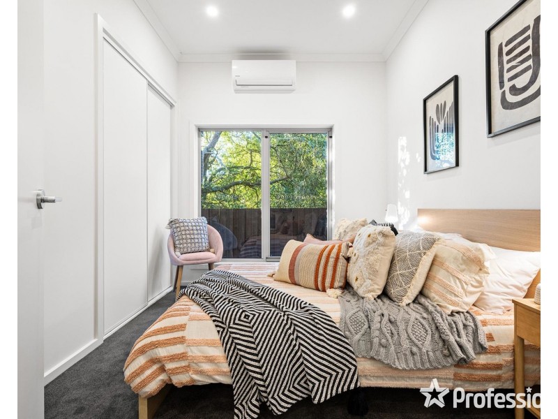 2/28 Hawthory Road, Kilsyth VIC 3137