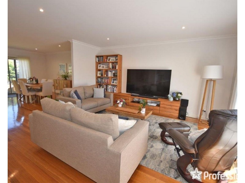 2 William Dabb Terrace, Croydon VIC 3136