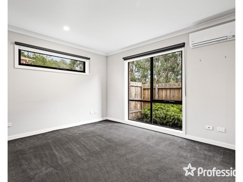 4 Brennan Close, Mooroolbark VIC 3138