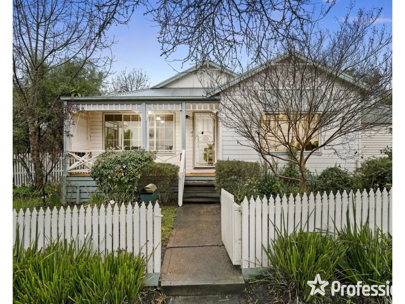 2 Kincumber Drive, Croydon VIC 3136