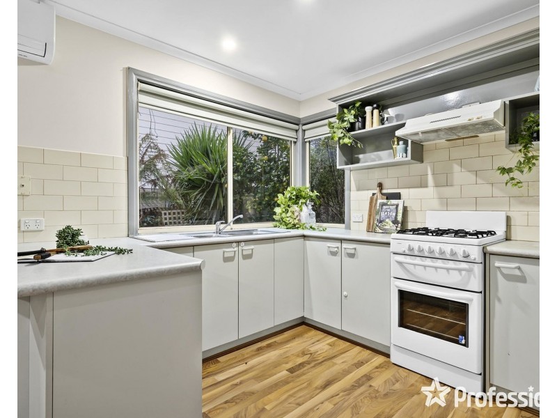 2 Kincumber Drive, Croydon VIC 3136