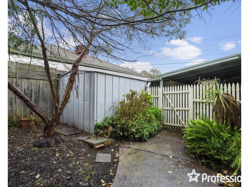 2 Kincumber Drive, Croydon VIC 3136