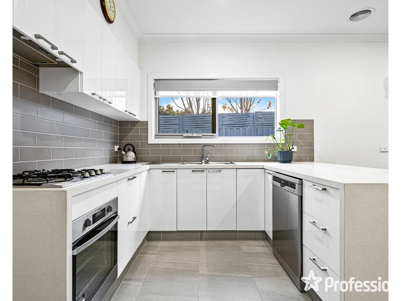 20a Blackburn Road, Mooroolbark VIC 3138
