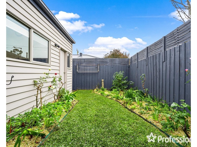 20a Blackburn Road, Mooroolbark VIC 3138