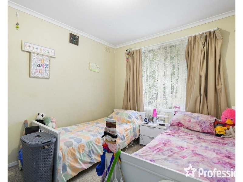 18 Mirang Avenue, Croydon VIC 3136
