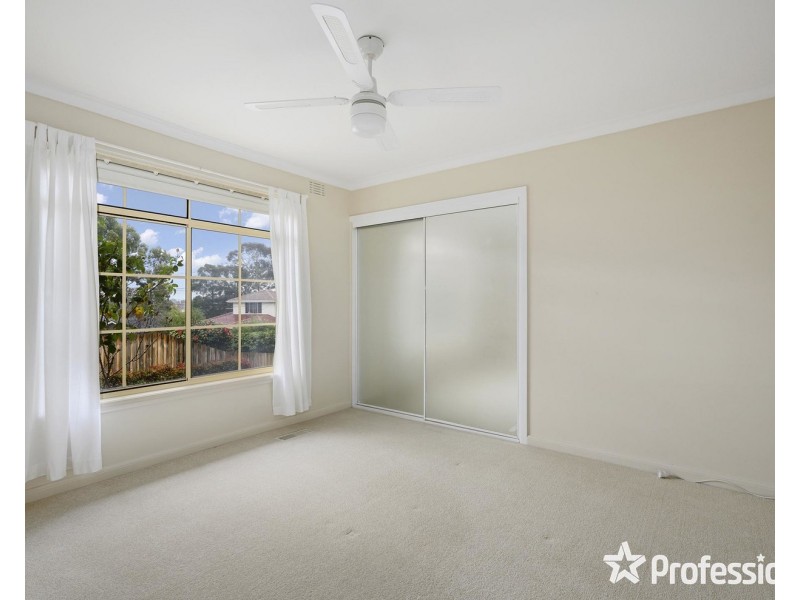 22 Sweetland Road, Mooroolbark VIC 3138