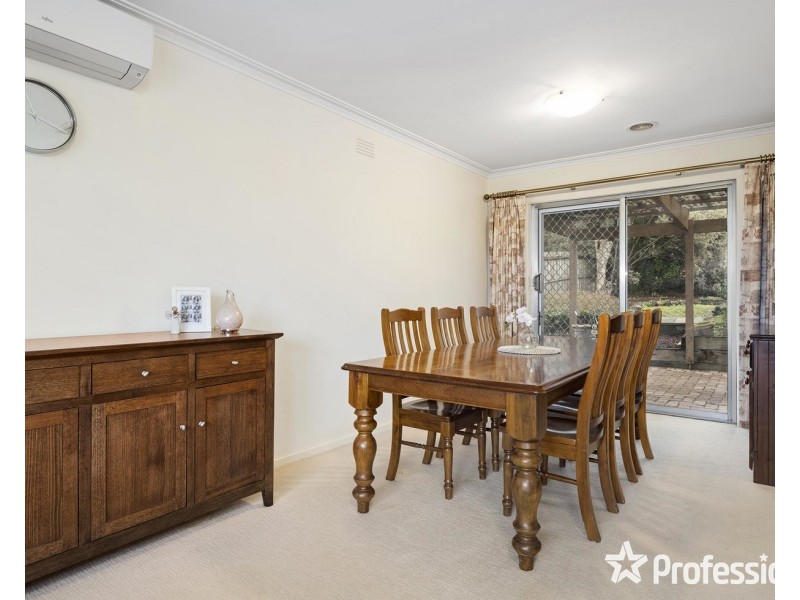 19 Carronvale Road, Mooroolbark VIC 3138